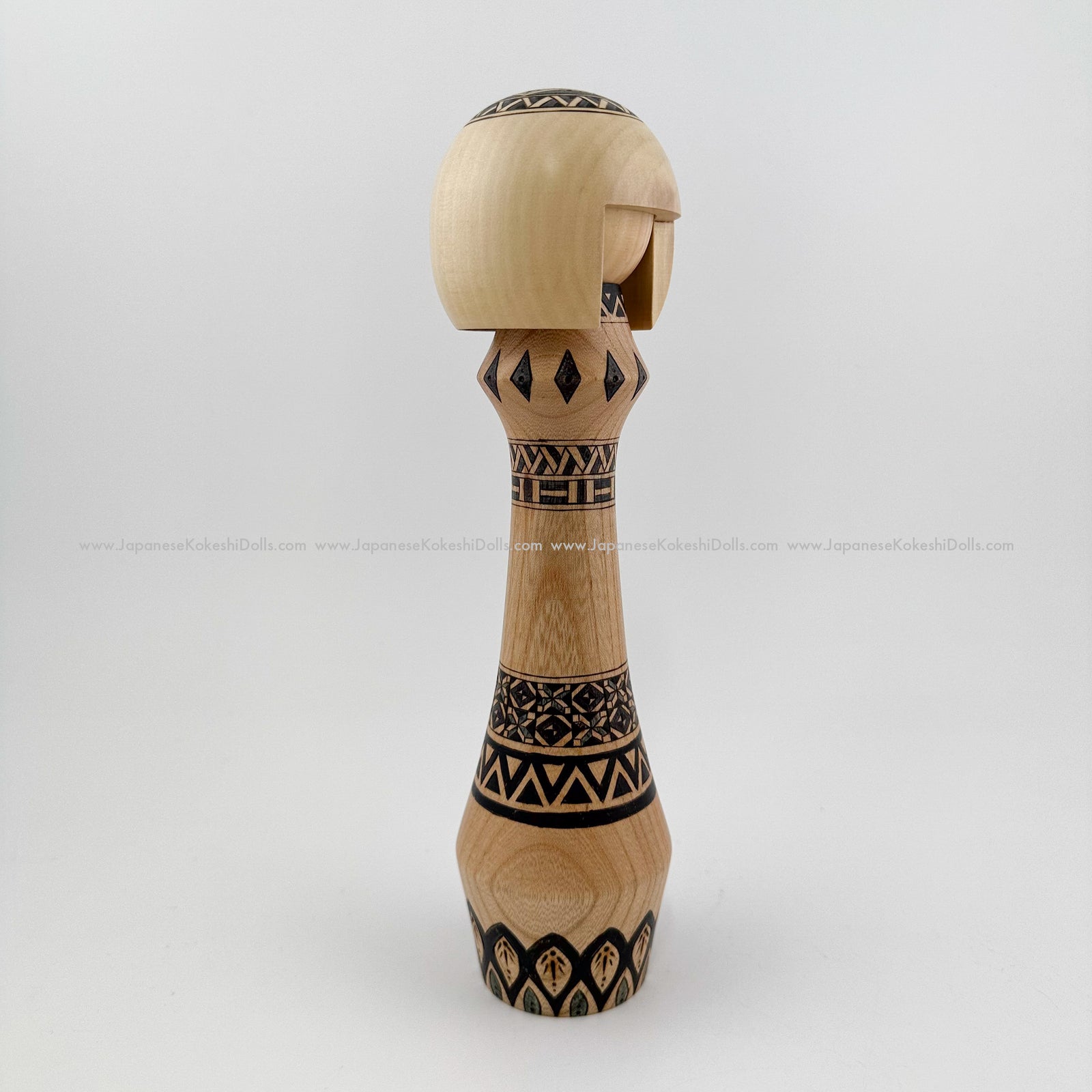 Kokeshi. 2022 Award Winning Japanese Kokeshi Doll by Yusuke