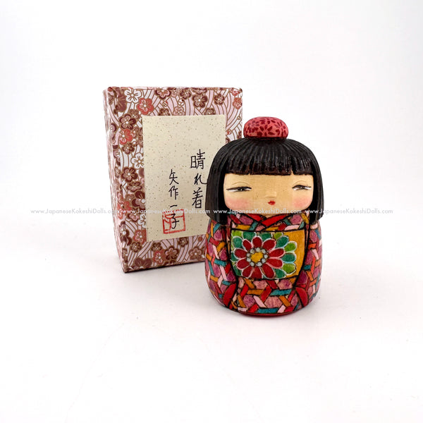 k2307010 Kokeshi. Brand New Gorgeous Kokeshi Doll by Ichiko Yahagi.