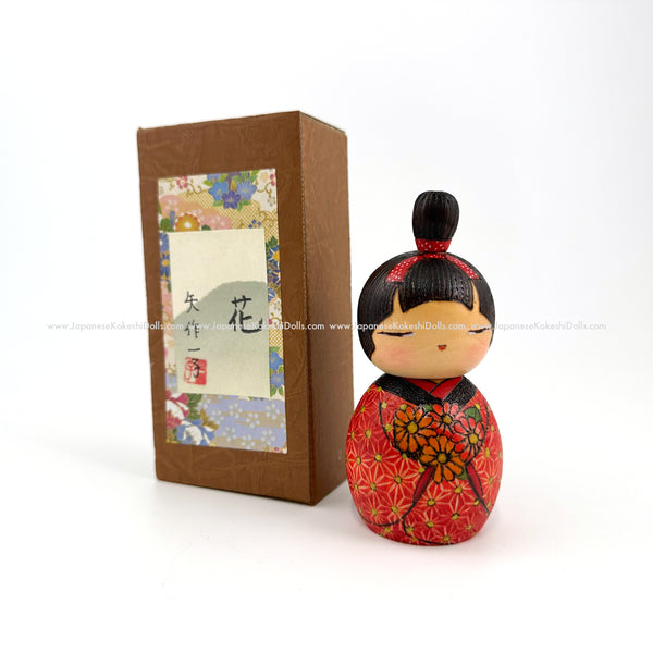 Stunning, exquisite kokeshi doll by Ichiko Yahagi